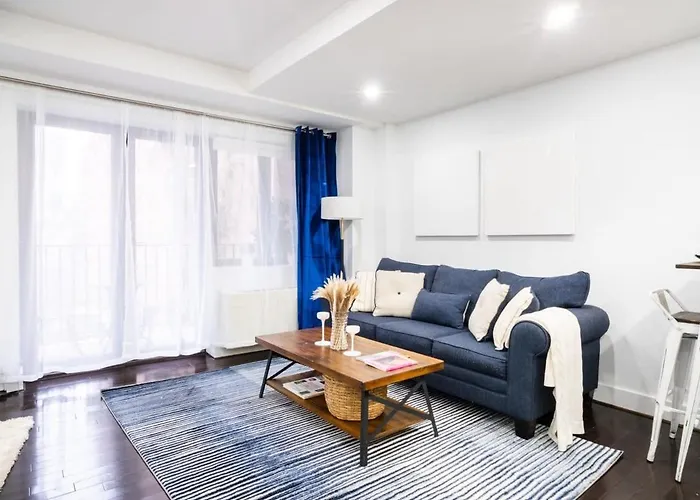 809-3B Studio With A Balcony By Columbus Circle