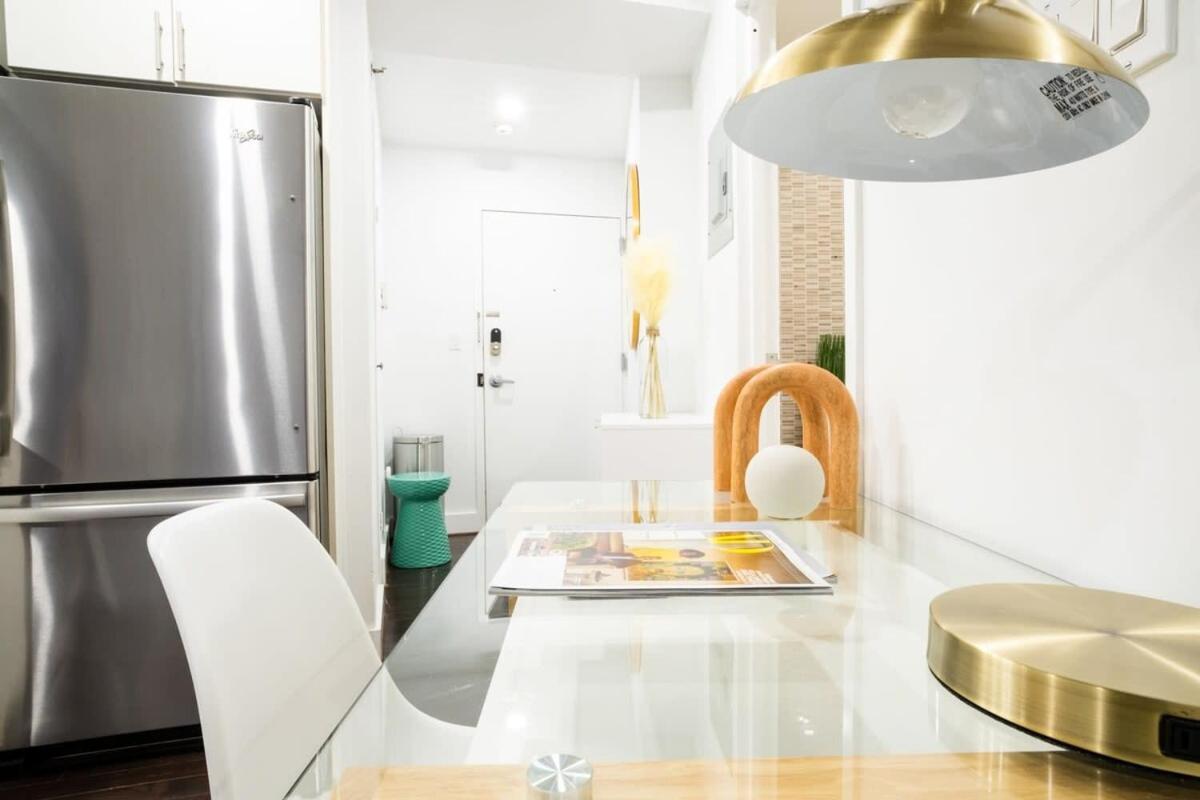 Pangsapuri 809-3b With A Balcony By Columbus Circle *